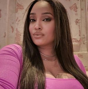 Meet your Posher, Corina